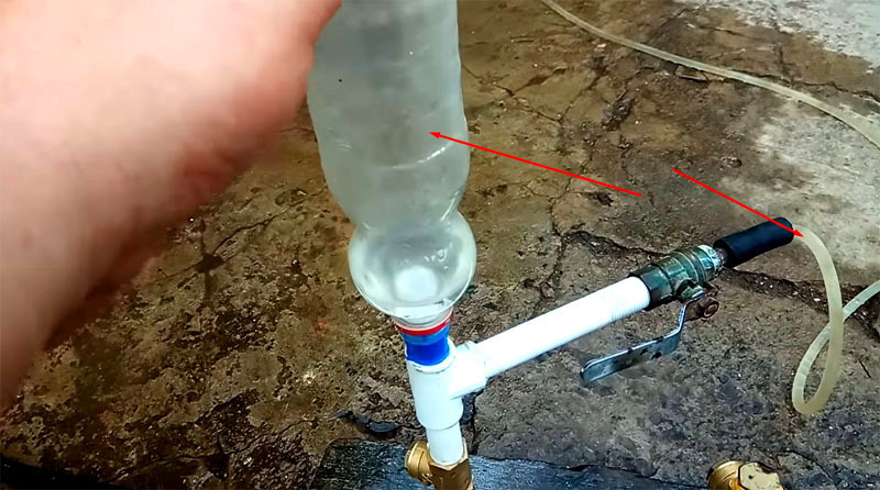 L'acqua verrà fornita a un livello più alto attraverso un tubo sottile