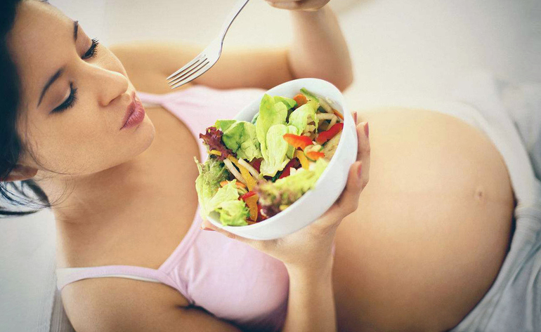 Life häkkimine rasedatele: kasutamise padjad magamiseks ja side, lindistamine ja rolli toitumine elu ema