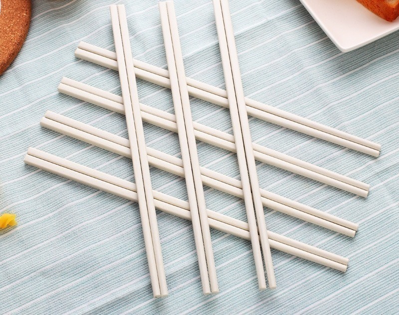 Para los amantes de los rollos: 7 ideas sobre dónde poner los palillos japoneses después de usarlos