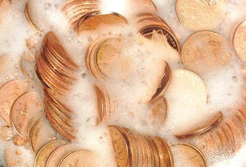 Čistenie mincí doma pomocou špecializovaných a praktických nástrojov