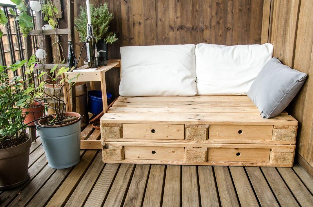 pallet furniture in the country