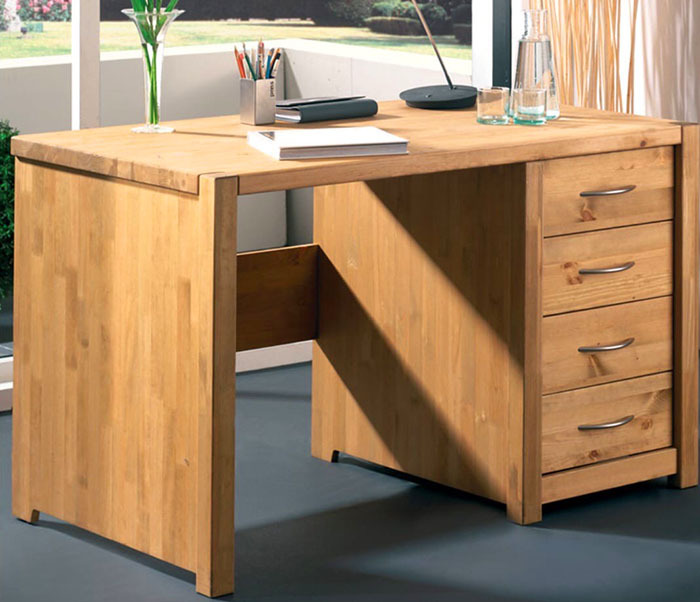 Las mesas de madera natural son fáciles de restaurar.