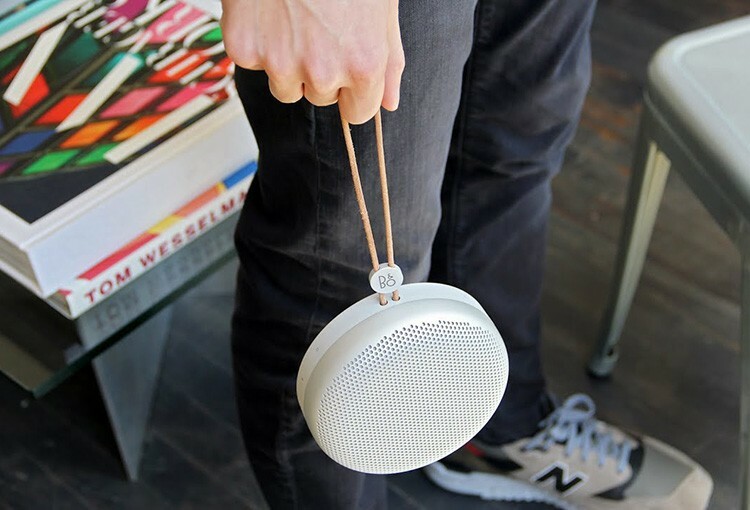 Bang & Olufsen Beoplay A1 - elegante, costoso, sonoro