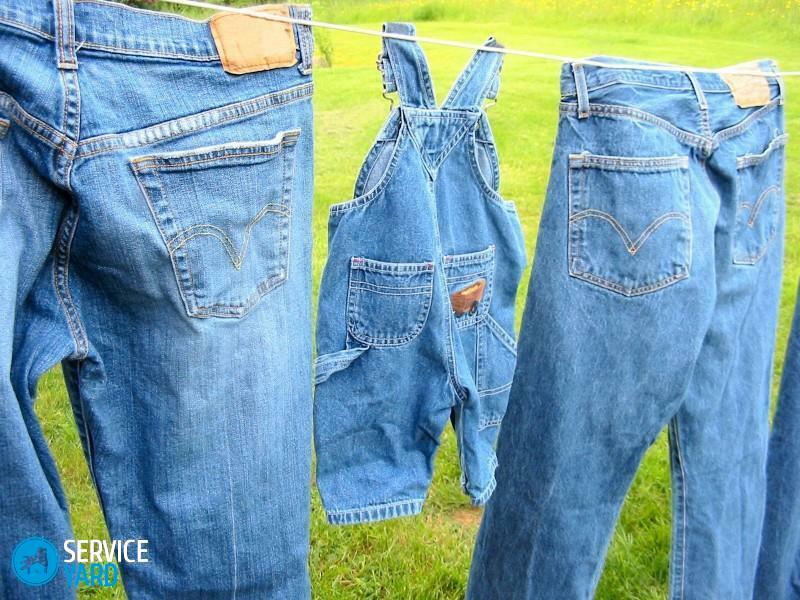 At what temperature should I wash my jeans?