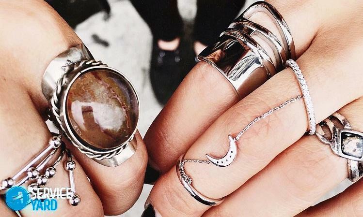Milyen helyes viselni a gyűrűket a nők kezében?