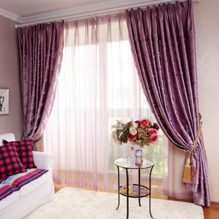 Lilac tekstiler i stuen