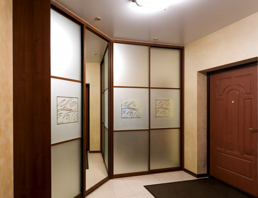 Armoire d'angle avec portes en verre givré
