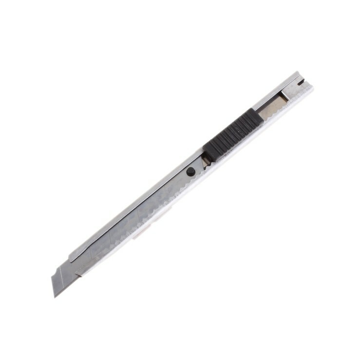 9 mm bıçaklı, metal kılavuzlu, kilitli, blister üzerinde kırtasiye bıçağı