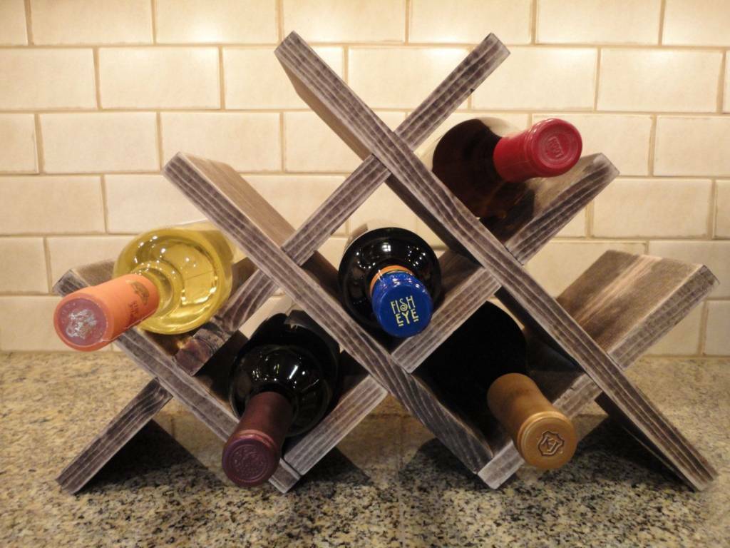 Prateleira de vinho diagonal