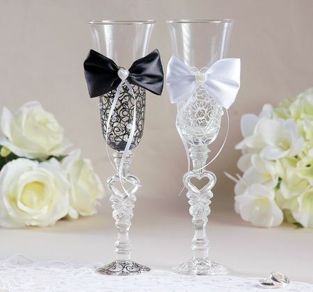 Sæt med bryllupsglas " Sløjfe", sort og hvid
