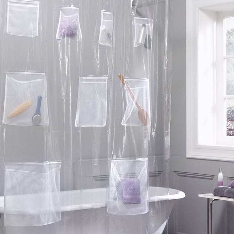 In solche Vorhänge können Sie alles stecken, was Sie brauchen - von Schwämmen bis hin zu Shampoos.