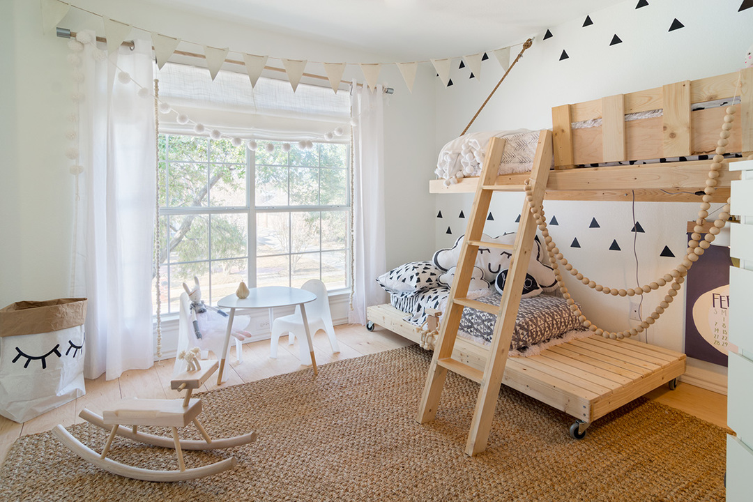 Drewniane łóżka dla dzieci z pierwotnym projekcie
