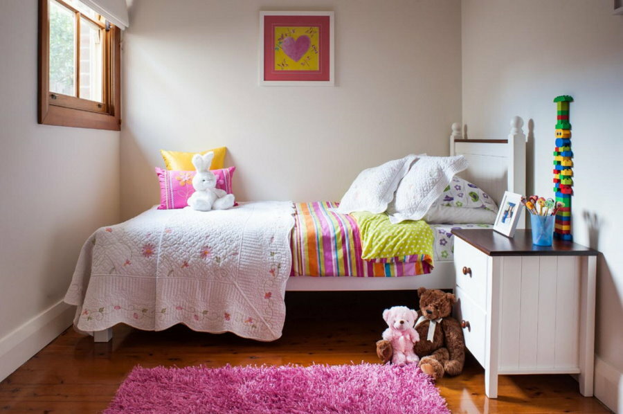 White walls in a little girl's room