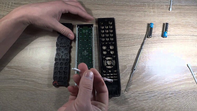 In the service center, the remote control will be repaired and cleaned, but sometimes it will be cheaper to purchase a new device