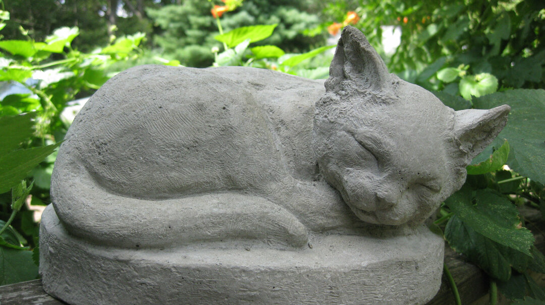 sculture da giardino in cemento