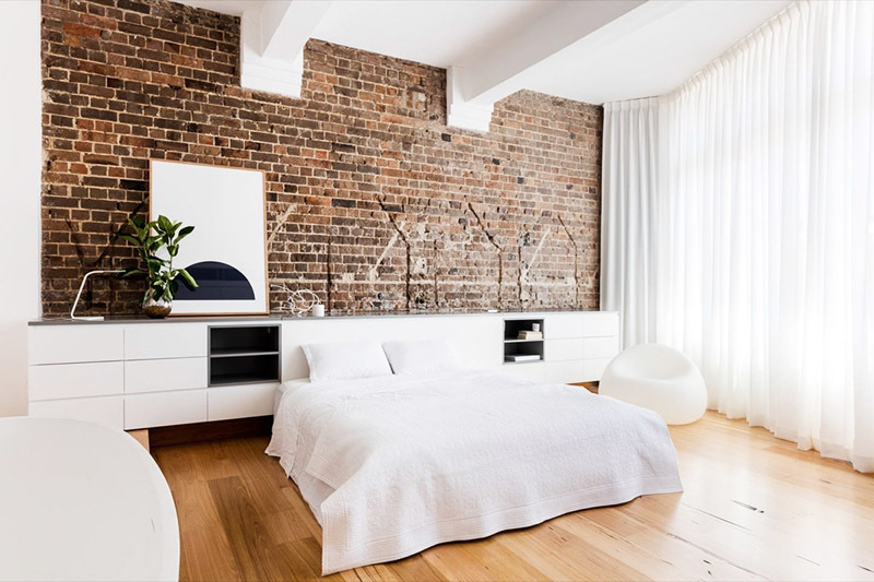 How to quickly and inexpensively reproduce the loft style using brick-like wallpaper in the interior
