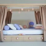 Nadstrešnica krevet u dječjoj sobi