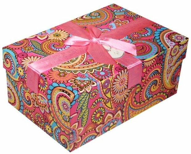 Gift box Pink cucumbers 18 * 13 * 9cm, decorative bow, cardboard, Hansibeg