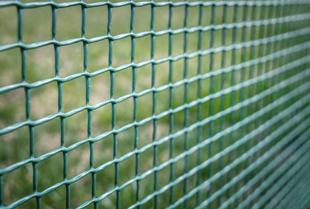 plastic fence mesh photo ideas