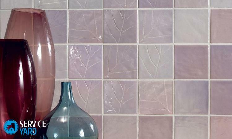 Come aggiornare le cuciture tra le piastrelle del bagno?