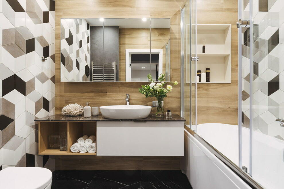 Un ejemplo de terminar un baño en un Jruschov de dos habitaciones.