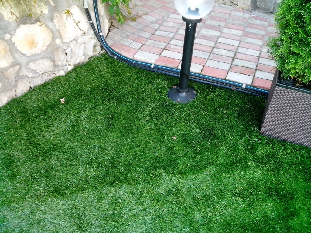 artificial turf for the site