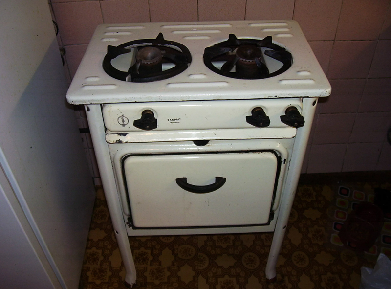 Remplacer une cuisinière à gaz dans un appartement: subtilités légales pour 2022 et autres recommandations utiles