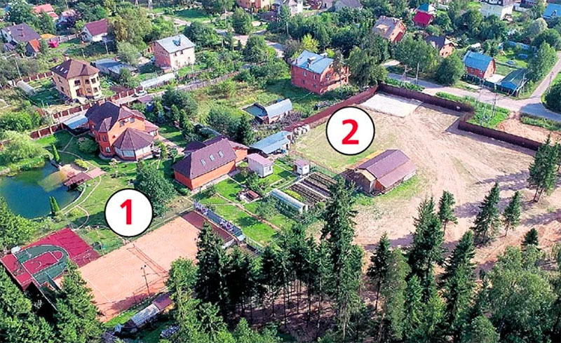 Nella foto, il n. 1 è la casa dei genitori, il n. 2 è la tenuta di Alexander Ovechkin.