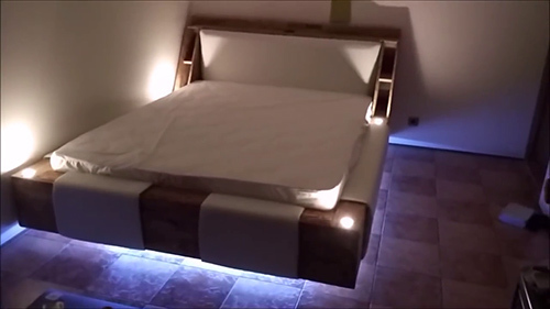 Rådgivning fra en snedker - gør luksuriøse seng lavet af træ