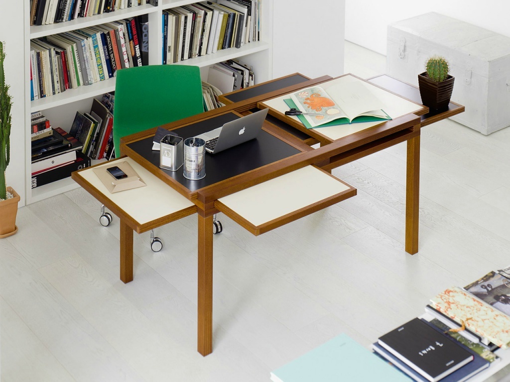 Dzīvojamās istabas galds: rakstīšanas un ēdamistabas interjers, dizaina fotogrāfijas