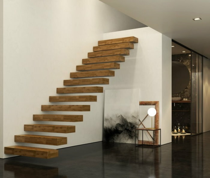 Visící schody podél bílé stěny obývacího pokoje