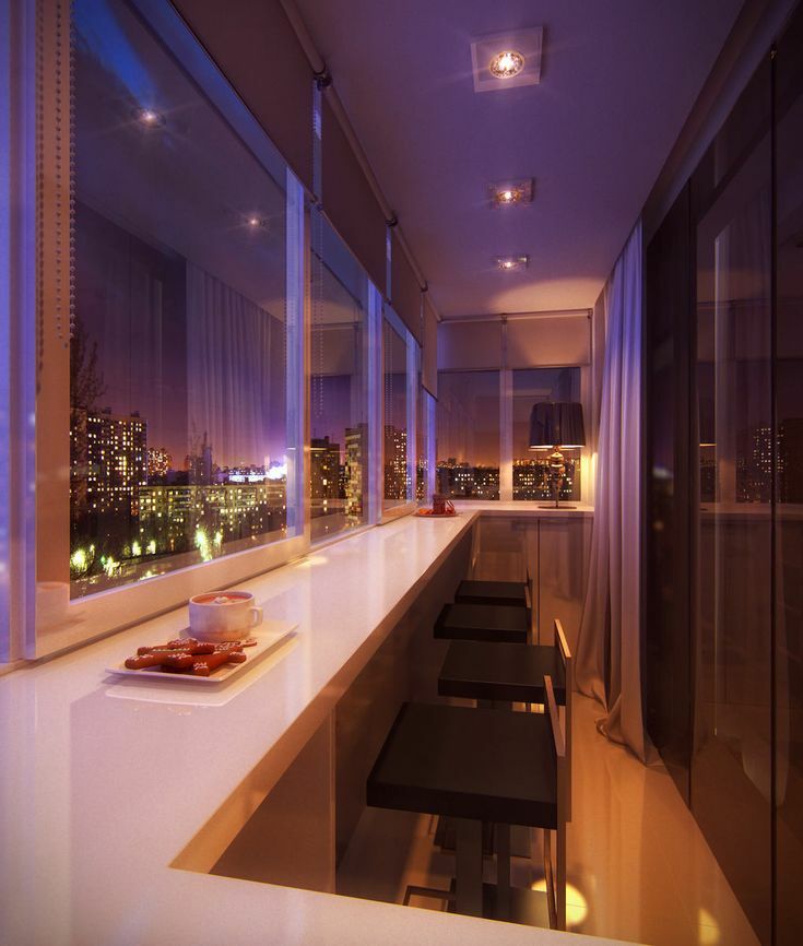 Modern bir tarzda akşamları balkon