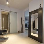 Der Spiegel in der Halle des Feng Shui: die Schaffung eines harmonischen Designs