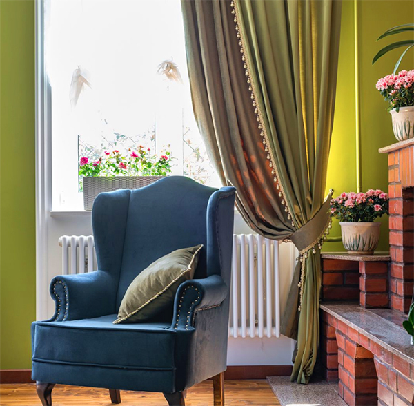 Nere med rutinen: ljusa accenter i interiören i lägenheten och hus på Svetlana Zeynalova