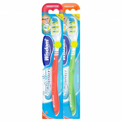 Wisdom Fresh Effect middelgrote tandenborstel met multidirectionele borstelharen (geassorteerde kleuren)
