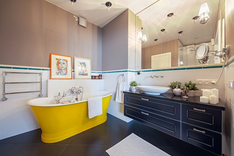 Geltona vonia modernaus vonios kambario interjere