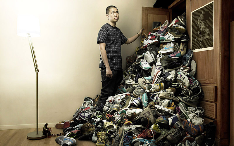 Hvordan lagre sko i et skap: stativer, esker, arrangører