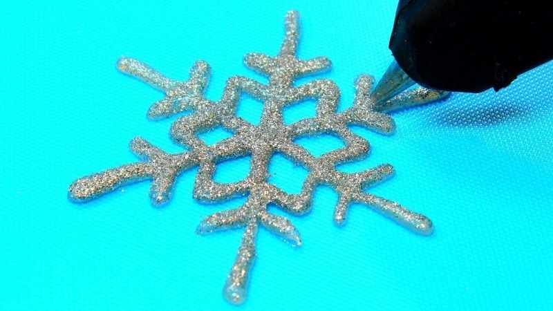 Making shiny snowflakes out of glue
