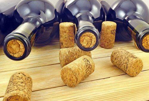 Kako shraniti vino odprto ali domače: temperatura, čas, pogoji vsebine izdelka