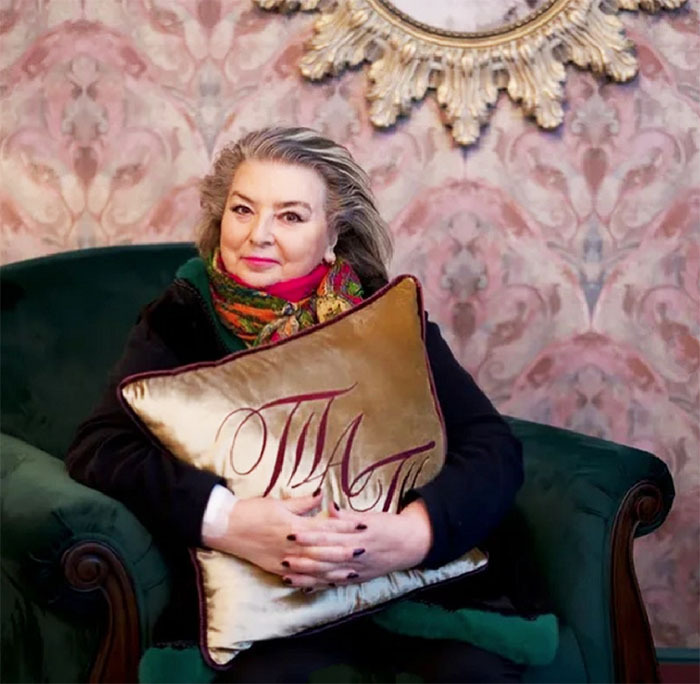 La ristrutturazione è semplicemente chic: una lussuosa camera da letto in regalo a Tatyana Tarasova per il nuovo anno