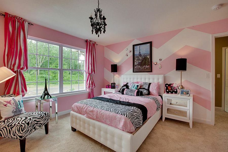 Różowy kolor we wnętrzu sypialni