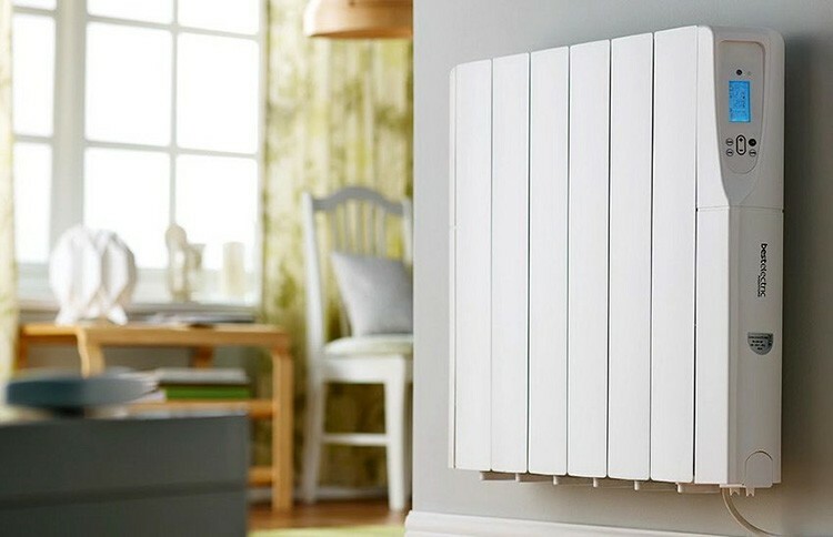 Je lepšie inštalovať olejové radiátory do stredu miestnosti, aby sa zvýšila pravdepodobnosť rovnomerného zahrievania.