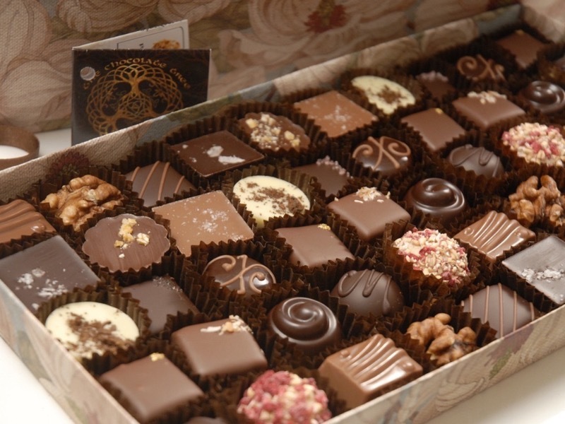 7 interessanti creazioni di scatole di caramelle che hai buttato via prima