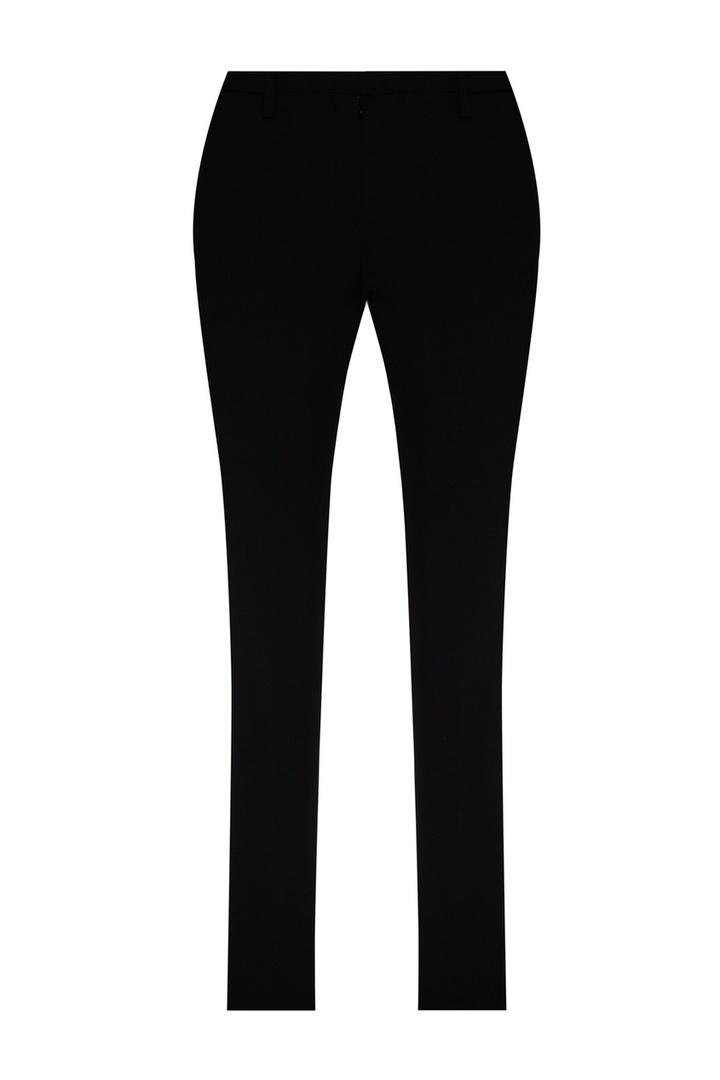 Black trousers with pleats at the waist