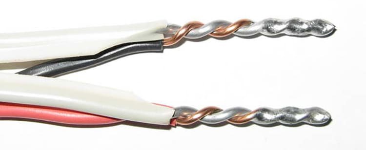 Si necesita conectar conductores de cobre y aluminio, es mejor usar bloques de terminales especiales