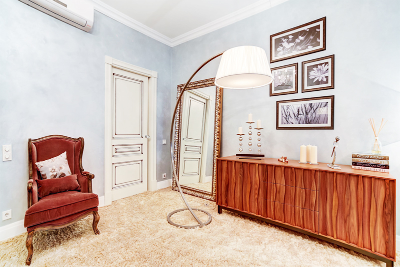 Dette er elegant: museumsluksus i den vanlige to-roms leiligheten til den berømte TV-programlederen Svetlana Abramova