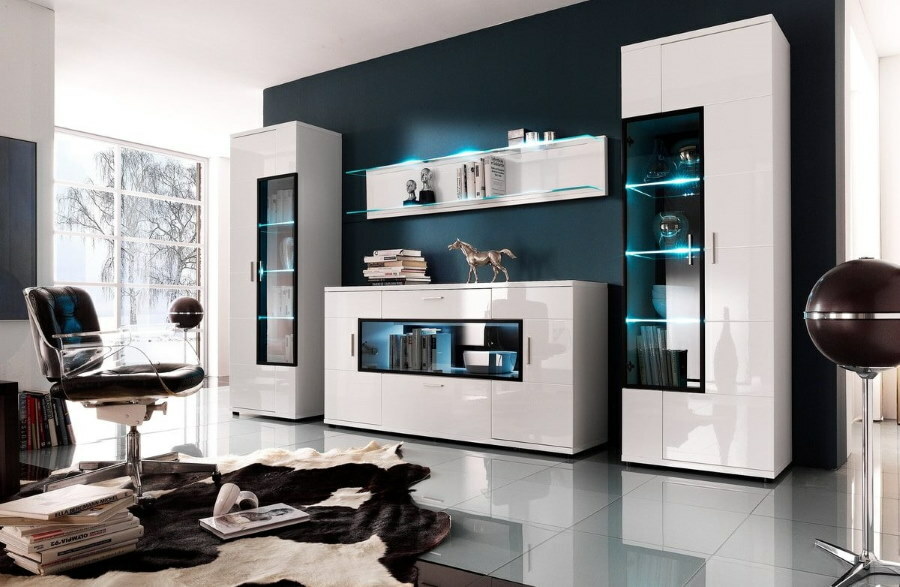 Modern wall unit with sideboard and bar