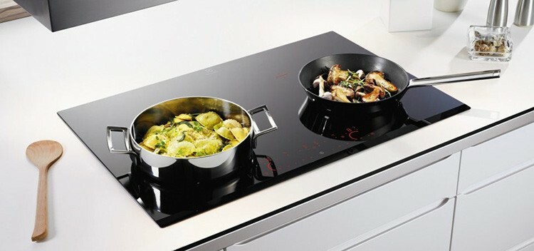Namizne kuhalne plošče so primerne za majhne družine, saj imajo nizko produktivnost