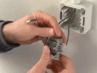 Bulb burn, or how to connect a switch with a key to a steady illumination