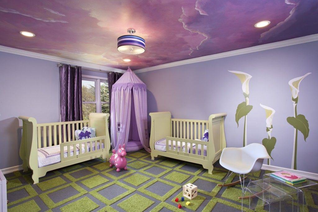 שטיח רך על הרצפה של חדר לתינוקות